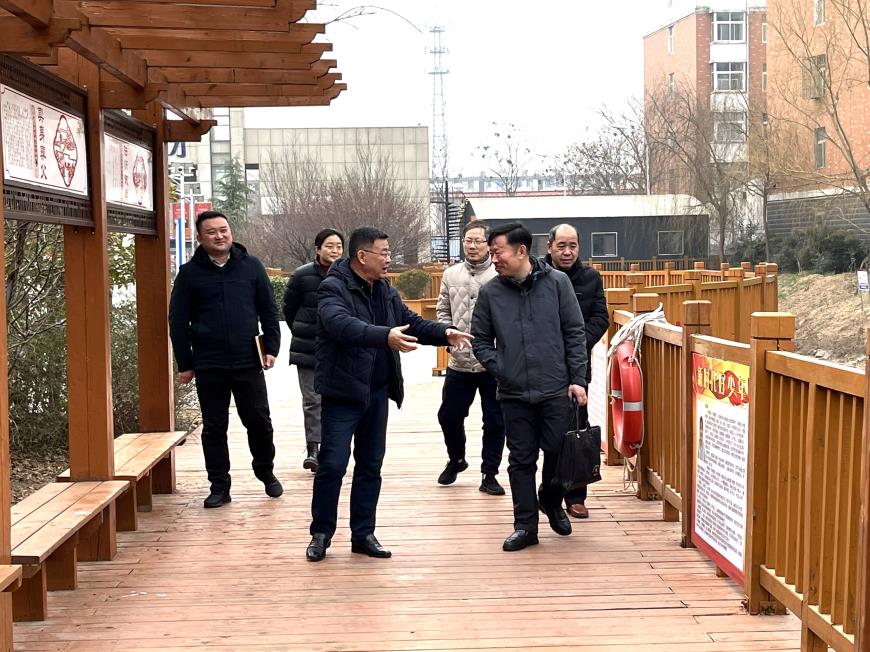 界首市教育局 检查1.jpg 界首市教育局 检查1.jpg